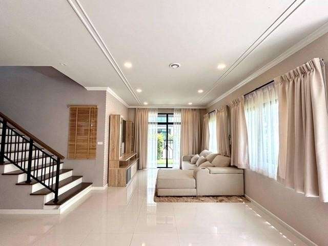 ให้เช่าบ้านเดี่ยว หมู่บ้าน แกรนด์ บริทาเนีย วงแหวน รามอินทรา เฟส 2 หน้าบ้านหันทิศเหนือ