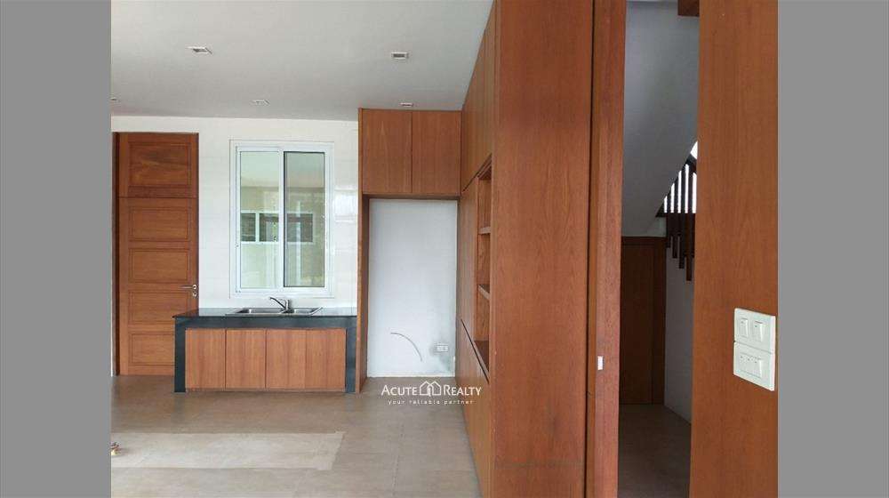 ขายบ้านเดี่ยว 2 ชั้น เพชรเกษม ทำเลดี-เดินทางสะดวก ใกล้ถนนสายหลัก อยู่ใกล้แนวรถไฟฟ้า