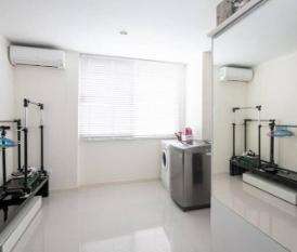 ขายทาวน์โฮม 4.5 ชั้น ทำเลถนนลาดกระบัง ปรัชญบิชโฮม อ่อนนุช สุวรรณภูมิ 3 ห้องนอน 3 ห้องน้ำ พื้นที่ 200 ตรม. ตกแต่งพร้อมเฟอร์ครบ ทุกชั้น