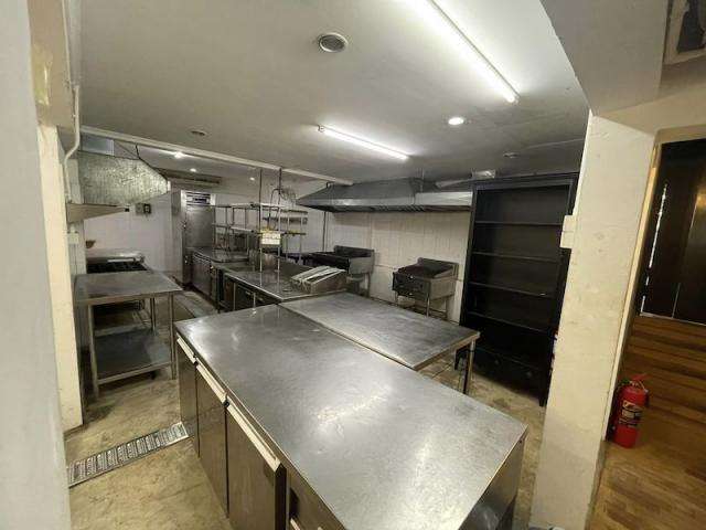 BH2363 ให้เช่าบ้านเดี่ยว 2ชั้น FOR RENT HOUSE SUKHUMVIT 31  สภาพเป็นร้านอาหารอิตาลี่เก่า   ตกแต่งเป็นร้านอาหาร