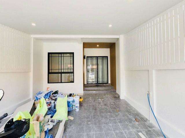 For Sale : Thalang, Town House @Ban Pon, 3 bedrooms 2 Bathrooms