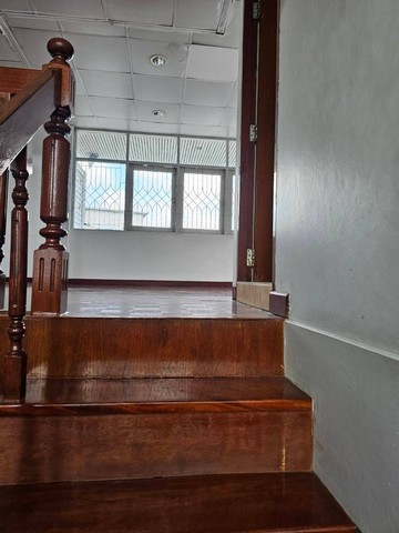 ขายบ้านเดี่ยว  :         ย่านโชคชัย 4 กรุงเทพมหานคร