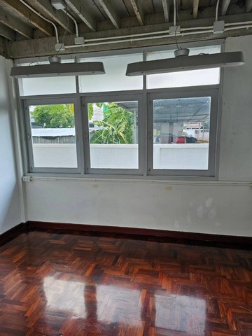 ขายบ้านเดี่ยว  :         ย่านโชคชัย 4 กรุงเทพมหานคร