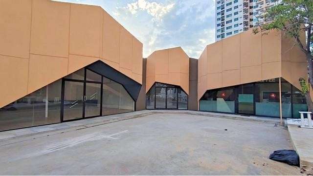 ให้เช่าอาคาร โชว์รูม สร้างใหม่ ติดถนนศรีนครินทร์  ใกล้ MRT ศรีเอี่ยมและเซ็นทรัลบางนา