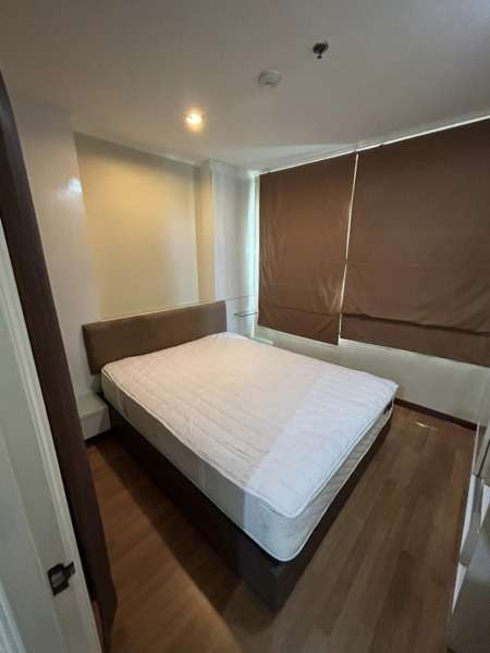 ให้เช่าห้องคอนโด Lumpini Place Ratchada Thapra  ชั้น 19 พื้นที่ 35 ตรม. 1 ห้องนอน 1 ห้องน้ำ  ราคา8,000 บาท/เดือน  โทร0958195559