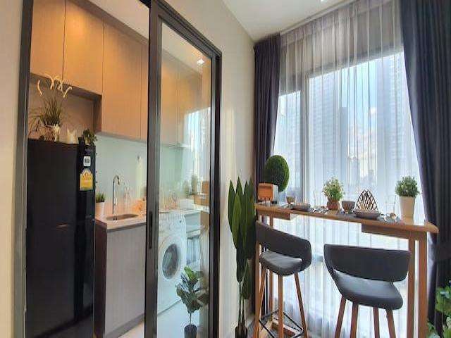 Rhythm Sukhumvit 36 nice safe private 10th floor BTS Thonglor