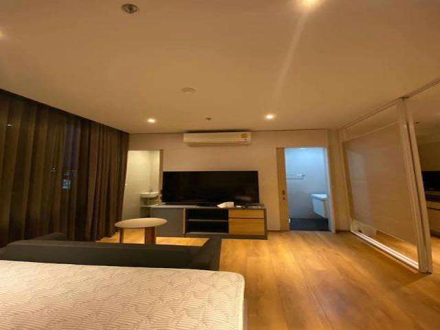 Park 24 safe quiet livable 19th floor BTS Phrom Phong