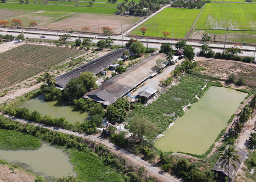 ที่ดิน พร้อมฟาร์มไก่เนื้อระบบปิด ท่าเสด็จ สุพรรณบุรี