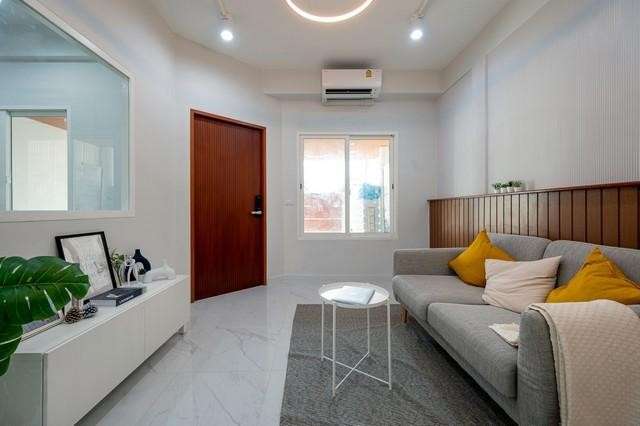 Sm402  ขายทาวน์โฮมในเมือง ย่านรัชดา 18 สไตล์ Modern Oriental ใกล้ MRT ห้วยขวาง รีโนเวทใหม่ พร้อมเข้าอยู่