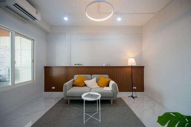 Sm402 ให้เช่าทาวน์โฮมในเมืองรัชดา 18 สไตล์ Modern Oriental ใกล้ MRT ห้วยขวาง รีโนเวทใหม่ พร้อมเข้าอยู่