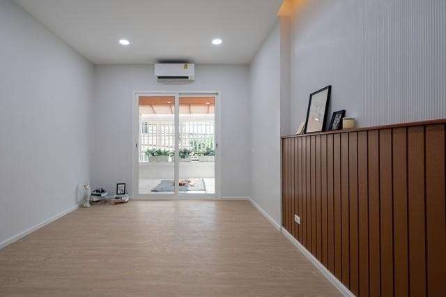 Sm402 ให้เช่าทาวน์โฮมในเมืองรัชดา 18 สไตล์ Modern Oriental ใกล้ MRT ห้วยขวาง รีโนเวทใหม่ พร้อมเข้าอยู่