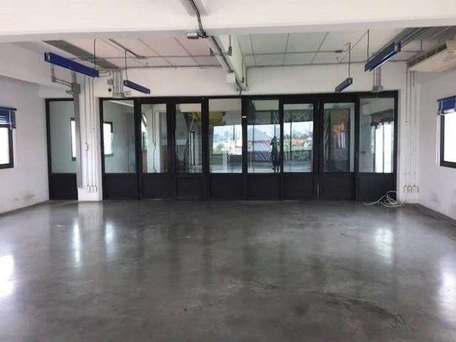 Sm403-1  ให้เช่าอาคารสำนักงาน 4 ชั้น พร้อมโกดัง 1,400 ตร.ม.  ใกล้  MRT ลาดพร้าว 71 เซ็นทรัลอีสวิลล์  เลียบด่วน