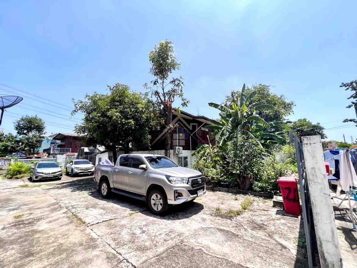 ที่ดินพร้อมสิ่งปลูกสร้าง บ้านเดี่ยว (หลังริม) ประชานุกูล 1 รัชดาภิเษก 62
