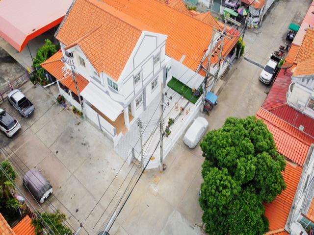 บ้านแฝด หลังมุม วิวใกล้โรงเรียนสารสาร์ทโครงการ วราพร 1 อ.เมือง จ.สมุทรสาคร