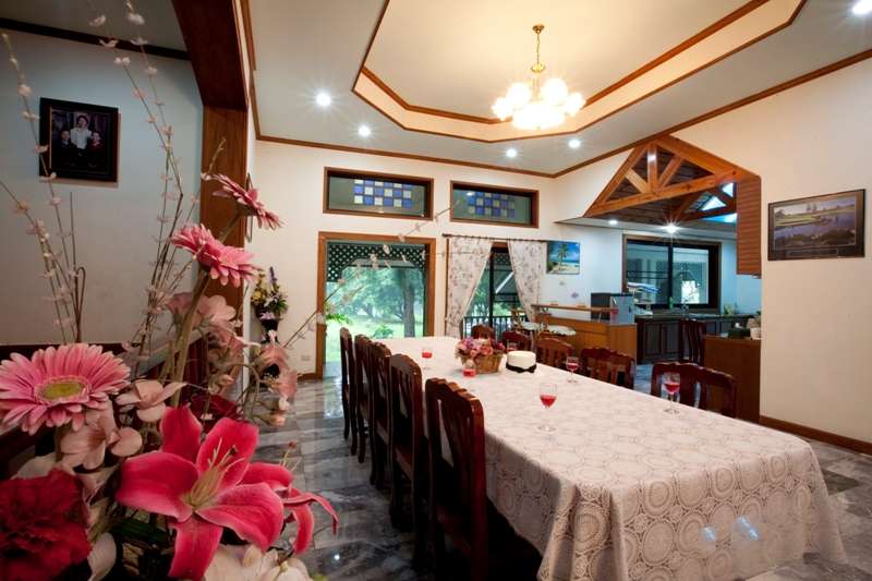 ที่ดินสวยพร้อมบ้าน  ริมน้ำ สไตล์รีสอร์ท ริมแม่น้ำบางปะกง ปราจีนบุรี Beautiful land with House,  Riverside resort style, along the Bang Pakong River, Prachinburi