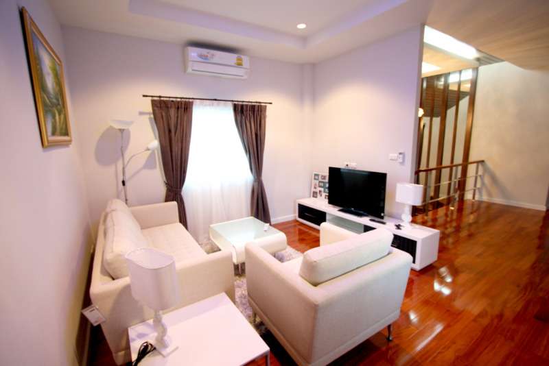 Luxurious 5-Bedroom Platinum Villa in Pong, Chonburi