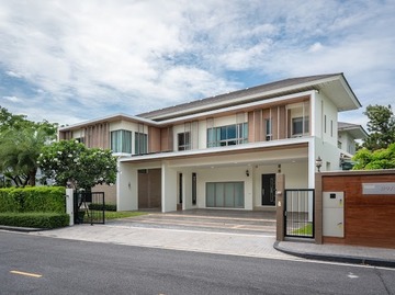 Perfect Master Piece บ้านเดี่ยวหรูใกล้สนามบินสุวรรณภูมิ  กรุงเทพกรีฑาตัดใหม่ ลาดกระบัง