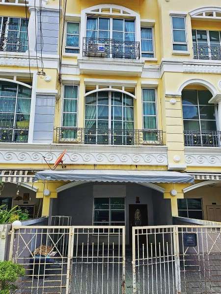 ให้เช่าทาวน์โฮม 3 ชั้น หมู่บ้านกลางเมือง พระราม9 -ศรีนครินทร์ Baan Klang Muang Rama 9-Srinakarin ตรงข้ามห้างธัญญาพาร์ค ถนนศรีนครินทร์ ใกล้ทางด่วนพระราม 9 มอเตอร์เวย์ กล่องจดหมาย