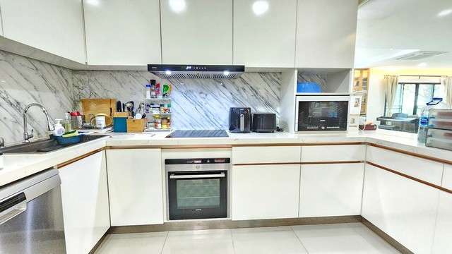 บ้าน แกรนด์บางกอกบูเลอวาร์ด ใกล้ – 22900000 thb 4Bedroom5BATHROOM พ.ท. 101 Square Wah ทำเลดีเยี่ยม เป็นบ้านสภาพดี พร้อมเข้าอยู่ แปลงมุม ทุกห้องนอนมีห้องน้ำในตัว