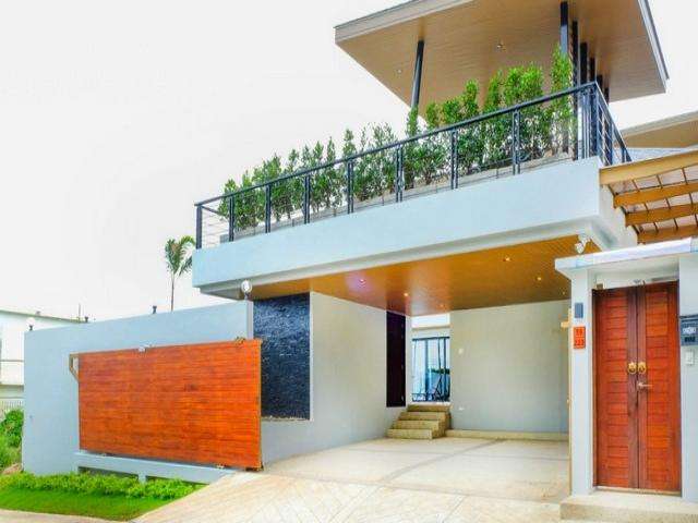 For Rent : Nai Harn, New Pool Villa 2 story, 3 bedrooms 3 bathrooms.