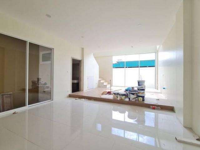 ขายทาวน์โฮม 3 ชั้น สร้างใหม่ ลาดพร้าว 71 นาคนิวาส สังคมสงเคราะห์ เลียบด่วน