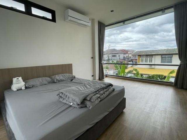 ขายบ้านเดี่ยว 2 ชั้น ซอย พหลโยธิน 48 สภาพใหม่มาก เนื้อที่ 76 ตรว มี 3 นอน 3 น้ำ ใกล้ รถไฟฟ้าสายหยุด