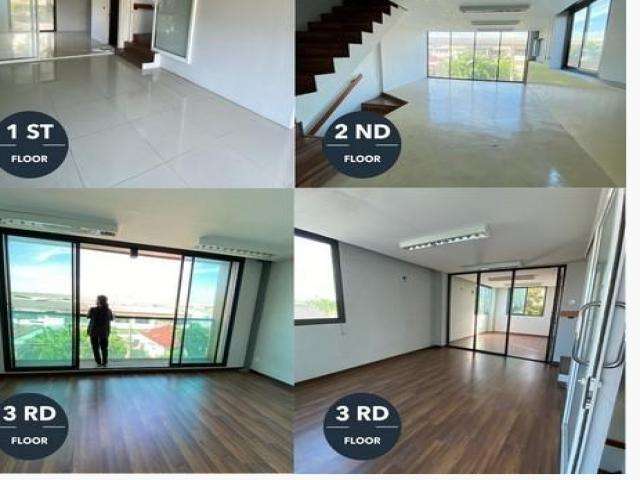 ให้เช่าโฮมออฟฟิศ 4.5 ชั้น รามคำแหง 136 เพิ่งรีโนเวทใหม่ ใกล้มอเตอร์เวย์
