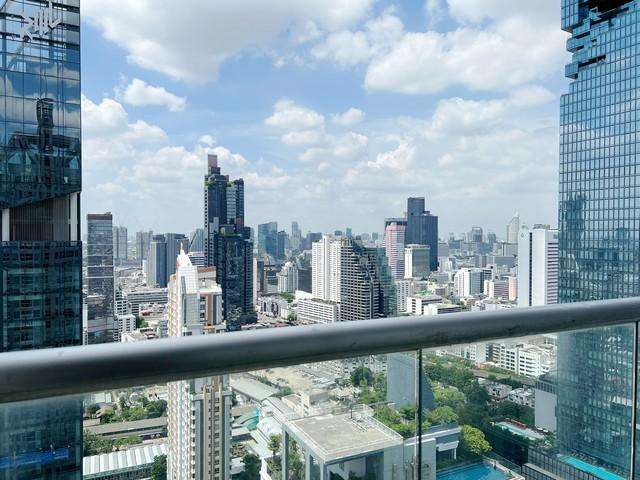 ขายคอนโด Silom Suit Condominium ห้องสวย วิวดี ใกล้ BTS ช่องนนทรี 380m เดิน 5 นาที