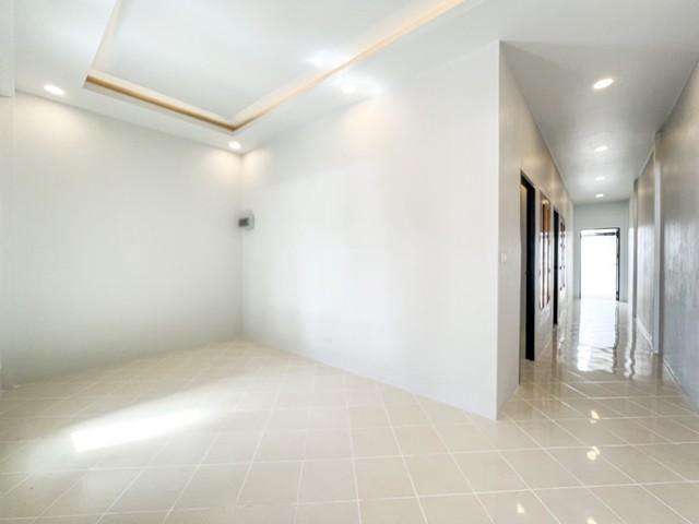 For Sales : Wichit, One-Story Townhouse @Saphan Hin Village, 2 Bedrooms 2 Bathrooms