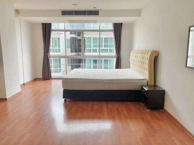 The Capital Sukhumvit 30 Pet Friendly spacious 6th floor BTS Phrom Phong