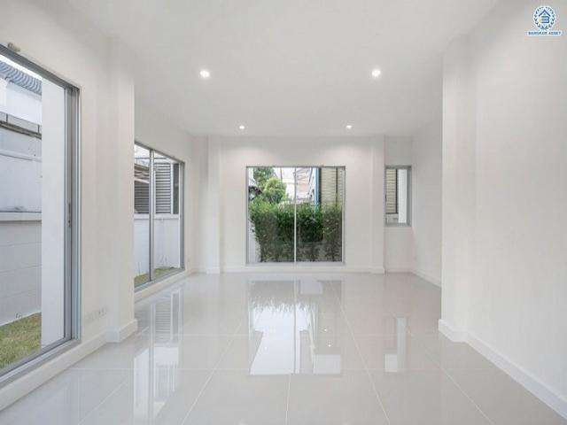 บ้านเดี่ยวมือสองแต่งใหม่  ขนาด 52 ตร.วา  พื้นที่ 172 ตรม.  ชนิด 3 ห้องนอน 3 ห้องน้ำ  จำนวน 2 ชั้น