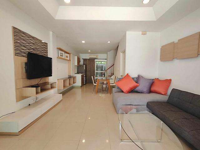 ให้เช่าทาวน์โฮม 3 ชั้น 3 ห้องนอน โครงการบ้านกลางเมือง เดอะปารีส ซอยกรุงเทพกรีฑา 7 เฟอร์พร้อมอยู่