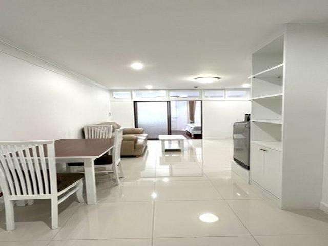 Supalai Place Sukhumvit 39 spacious clean private 21st floor BTS Phrom Phong