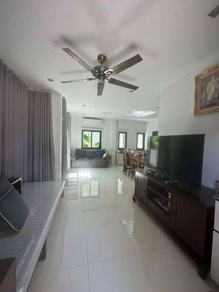 ให้เช่าบ้านเดี่ยวสภาพใหม่ใกล้สนามกอล์ฟธัญธานี T.062-1574449