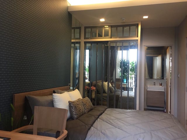 M Thonglor 10 private safe clean 8th floor BTS Ekkamai