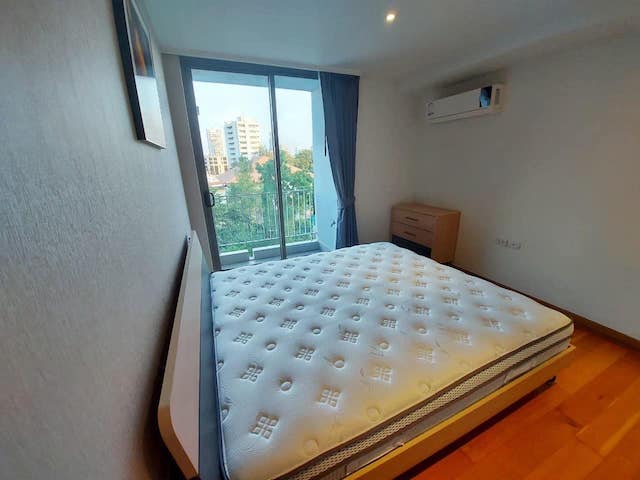 Downtown Sukhumvit 49 spacious safe clean 6th floor BTS Thonglor