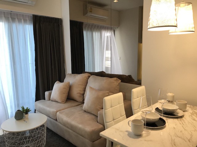 Whizdom Connect nice clean private 21st floor BTS Punnawithi