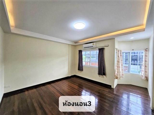 ขายทาวน์โฮม2ชั้น 39 ตร.ว.ลาดพร้าววังหิน82ใกล้BTSเสนานิคม เหมาะทำ Office หรือพักอาศัย