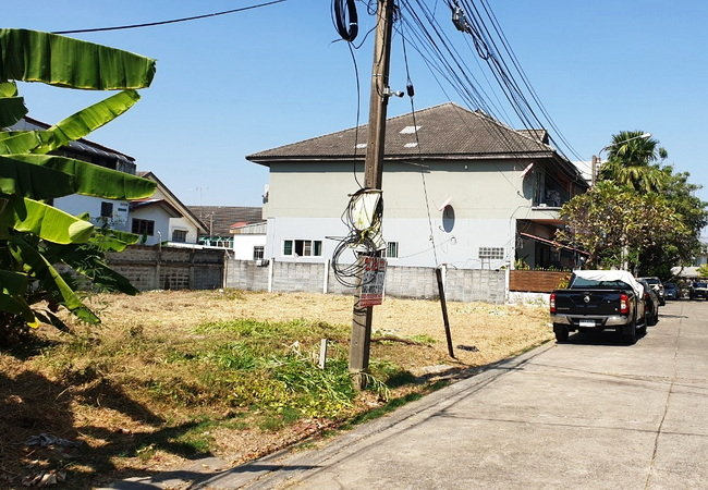ขายที่ดิน แฮปปี้แลนด์ ถนนนวมินทร์ เนื้อที่ 101 ตร.ว. แปลงสวย ถมแล้ว