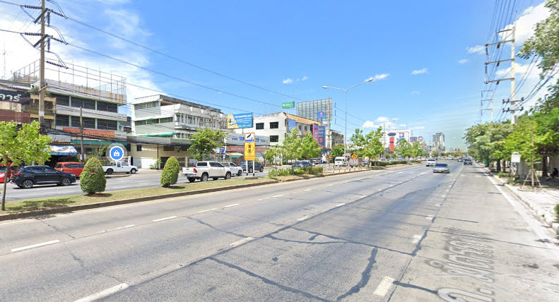 รพ.กรุงเทพราชสีมา สถานีรถไฟความเร็วสูง โคราช  นครราชสีมา ขาย-เช่าอาคารพาณิชย์ใหญ่มาก! 2-3คูหา โกดัง 3ชั้น 108ตรว. 1,170ตรม. แม็คโคร