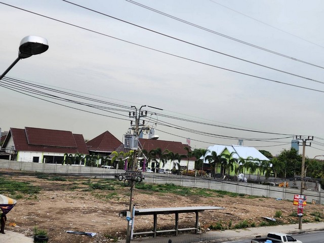 พื้นที่ดิน – 2 Rai 1 Ngan 84 ตร.วา  ใกล้ การไฟฟ้าส่วนภูมิภาค เมืองทอง SECRET DEAL!! ติดถนนหลัก