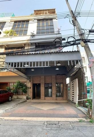 POR3389 ขาย อาคารพาณิชย์ ถนนสุทธิสารวินิจฉัย สุทธิสาร ซอยจินตเวช ห่าง MRT สุทธิสาร