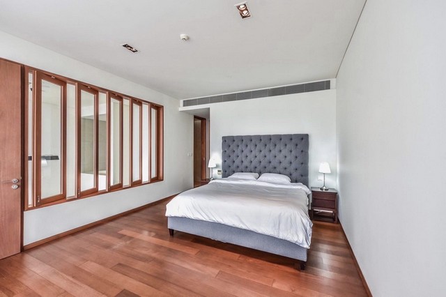 ให้เช่า Sukhothai residences สาทร ห้อง duplex  139 ตารางเมตร type B3 1 ห้องนอน 2 ห้องน้ำ ชั้น 14-12B Living Room ที่กว้างขวา เฟอร์นิเจอร์ครบ