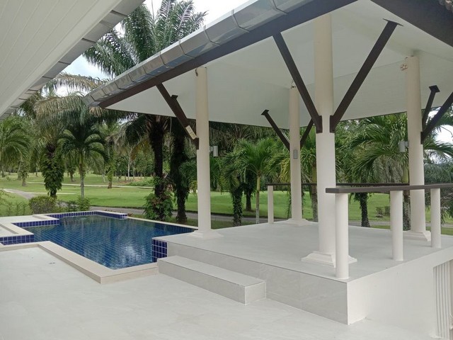 For Sales : Kathu, Private Pool Villa, 2 bedrooms 2 bathrooms, Golf View
