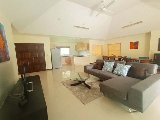 For Sales : Kathu, Private Pool Villa, 2 bedrooms 2 bathrooms, Golf View