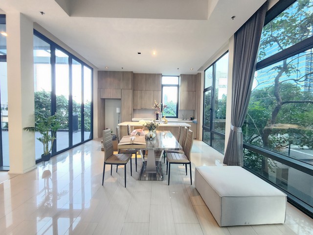 Private Residence in Sukhumvit – Pet-friendly 2-storey newly furnished residence next to Makkasan Airport Link