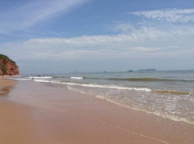 ท้าลมหนาวกับที่สวยใกล้ทะเลวิวดีสุขใจ วาละ 6500 บาท หาดผาฝั่งแดง UNSEEN THAILAND