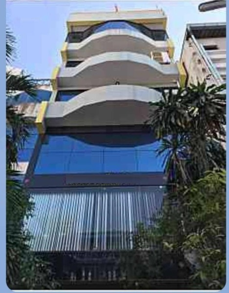 C3885 ขายอาคารพาณิชย์ 6 ชั้น ถนนวิภาวดีรังสิตซอย 2 ใกล้มหาวิทยาลัยหอการค้าไทย มีดาดฟ้า และลิฟท์