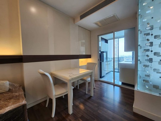 The Room Sukhumvit 62 spacious safe clean 14th floor BTS Punnawithi