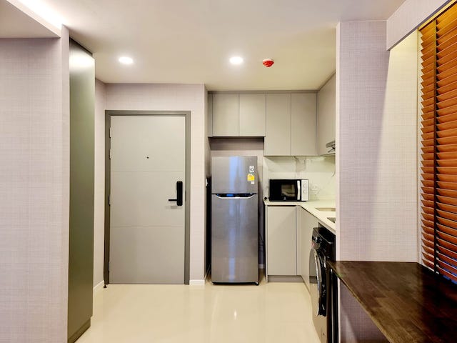 Ikon Sukhumvit 77 spacious livable peaceful 8th floor BTS On Nut